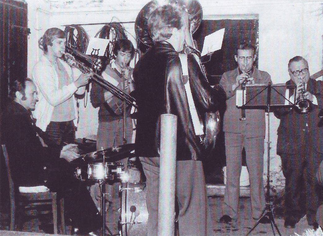 Geburtstagsständchen im Kuhstall Otto Heller in Burg, 1980